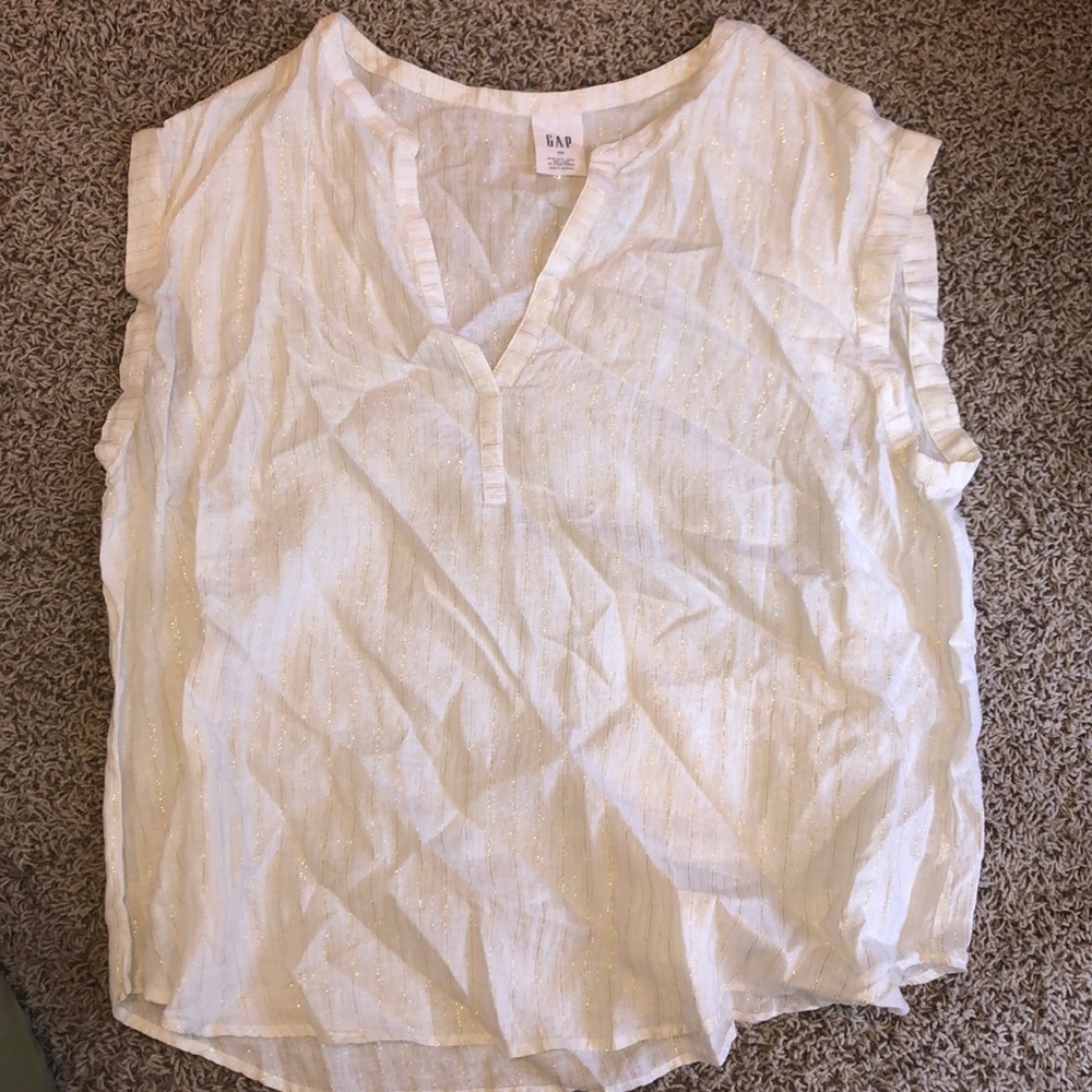 Gap metallic top